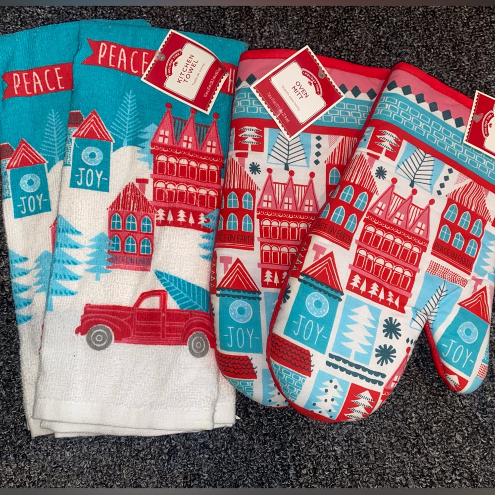 *3/$15* Christmas Pot Holders & Towel NWT